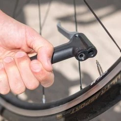 BBB Fodpumpe AirBoost -Elcykel Salg 181575 feature dualhead 3 3